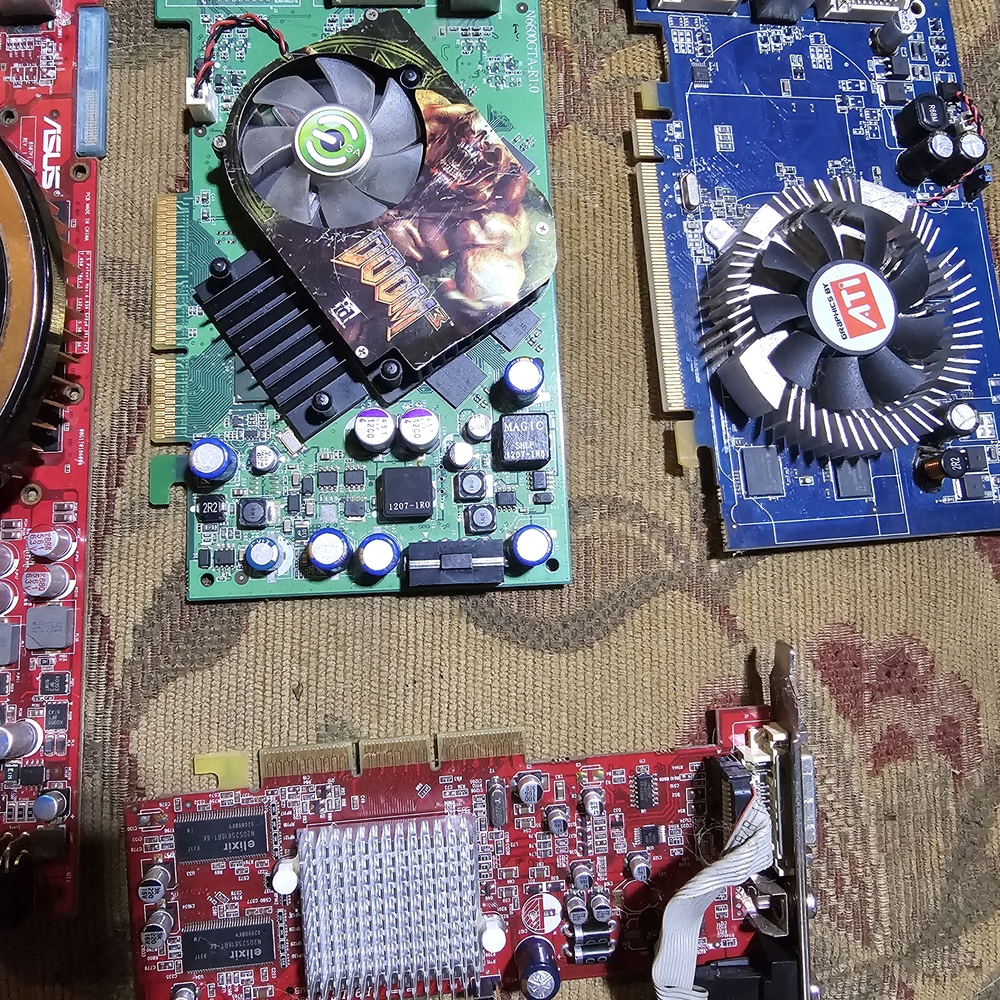 FireGL Graphics Card - Red - Picture 4 of 9